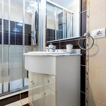 2d2 Beautiful Oasis 3 Bedrooms Duplex 아데제