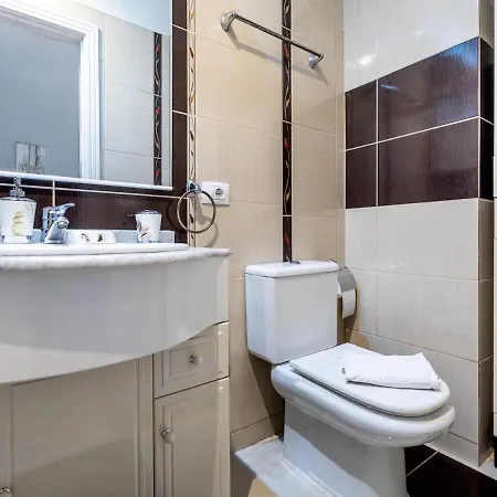2d2 Beautiful Oasis 3 Bedrooms Duplex 아파트 *